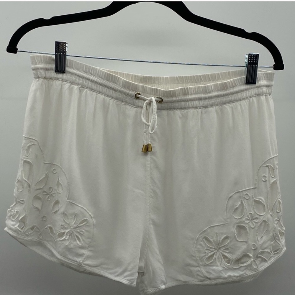 Lovers + Friends Eyelet White Shorts - Picture 1 of 5